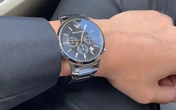 阿玛尼腕表表耳掉了解决技巧