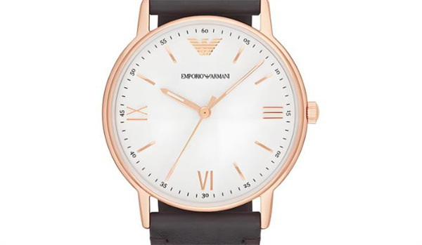 阿玛尼腕表进灰了是啥原因