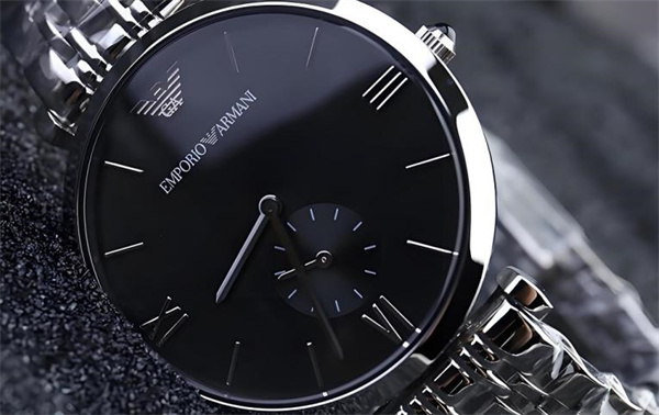 阿玛尼腕表表盘有划痕解决方法