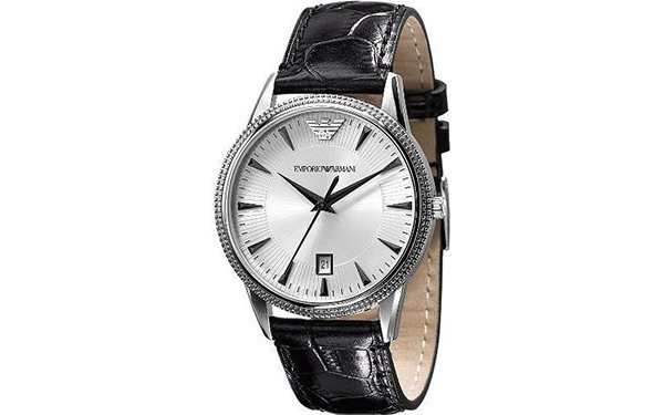 阿玛尼腕表表带掉色解决技巧